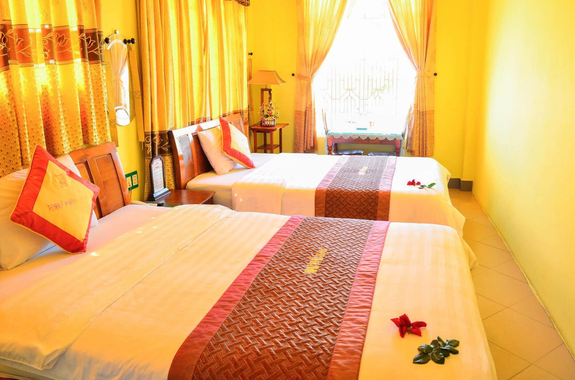 Nhu Phu Hotel Hue Luaran gambar